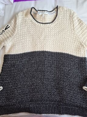 Victoria's Secret Ivory/Gray Colorblock Knit Scoop Neck Pullover Sweater L/G